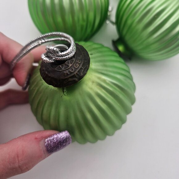 Midwest Kugel Iridescent Lime Green Ribbed Glass 3" Ornaments Lot of 5 - Picture 5 of 6